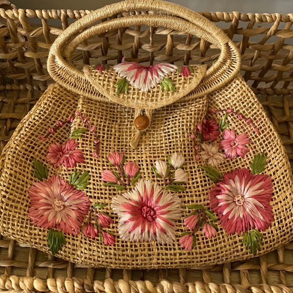 Handmade in the Philippines bag - Picture 1 of 3